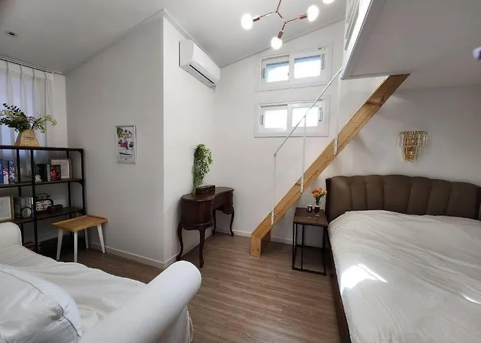 Seochon Secret Cave House Seul